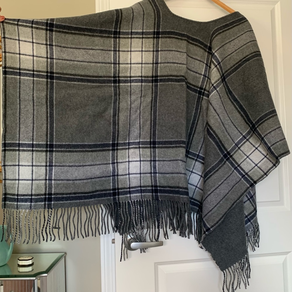 Theory Italian wool fringed poncho